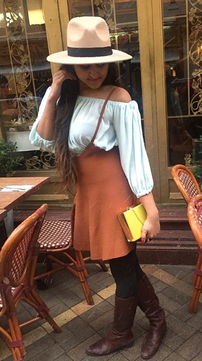 How to Wear an Overall Dungree Pinafore dress 4