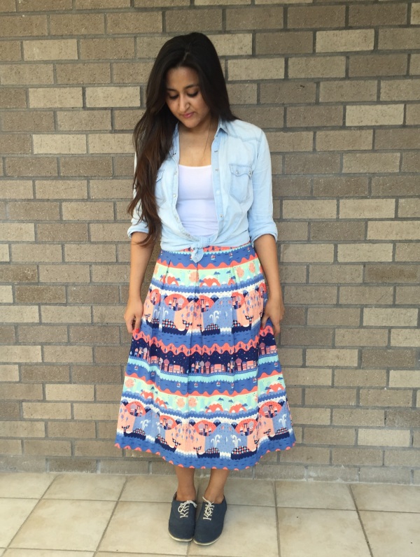 What to Wear With a Printed Skirt 4