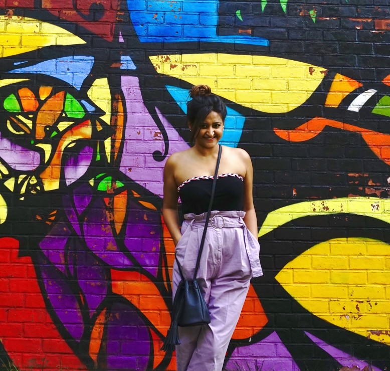 how to wear paperbag pant trend outfit 6