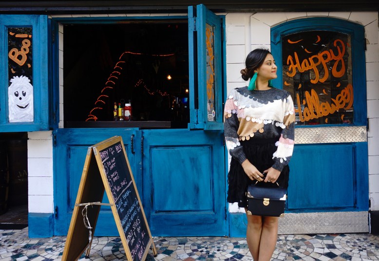 How to Wear a Fall Sweater Outfit 3