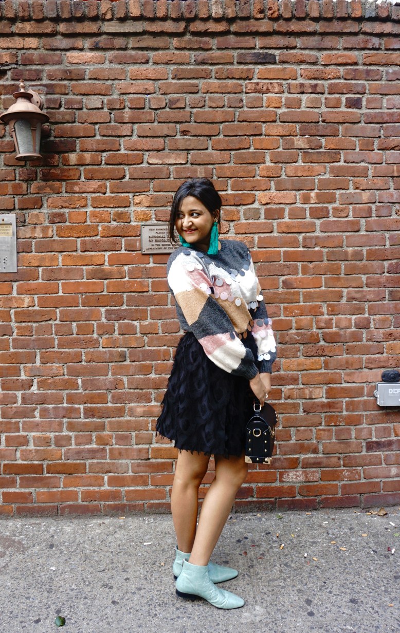 How to Wear a Fall Sweater Outfit 8