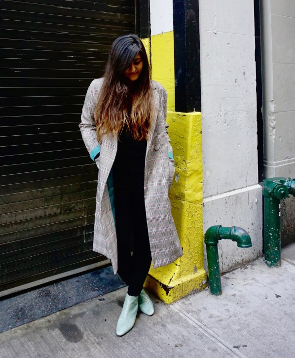 How to Wear a Long Oversized Blazer Coat 7