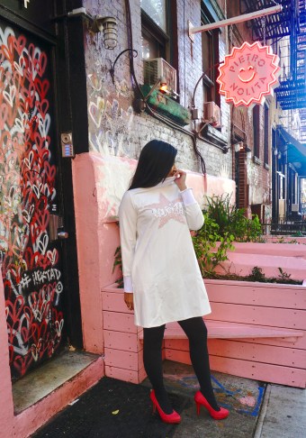 How to Wear a Sweatshirt dress 1