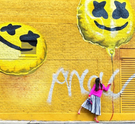 bright-pink-sweater-outfit