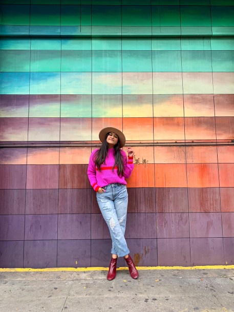 bright-pink-sweater-outfit